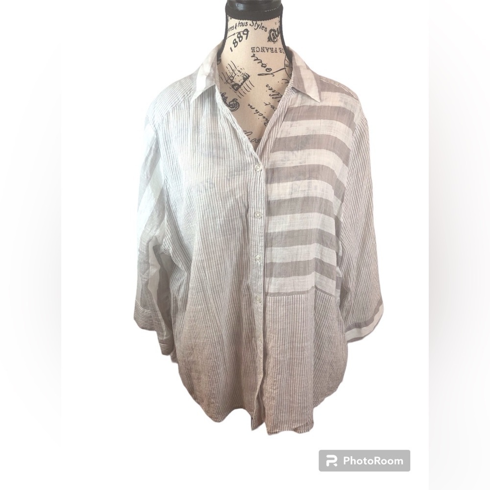 Chico's Size 3 100% Cotton Lt Tan/Off-white Blouse